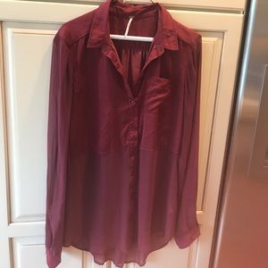 Free People  part sheet Top Sz m wine color